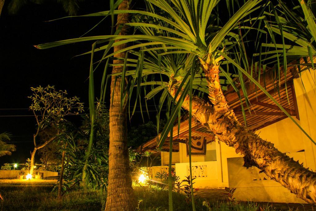 Salim Beach Resort Gili Air Exterior foto